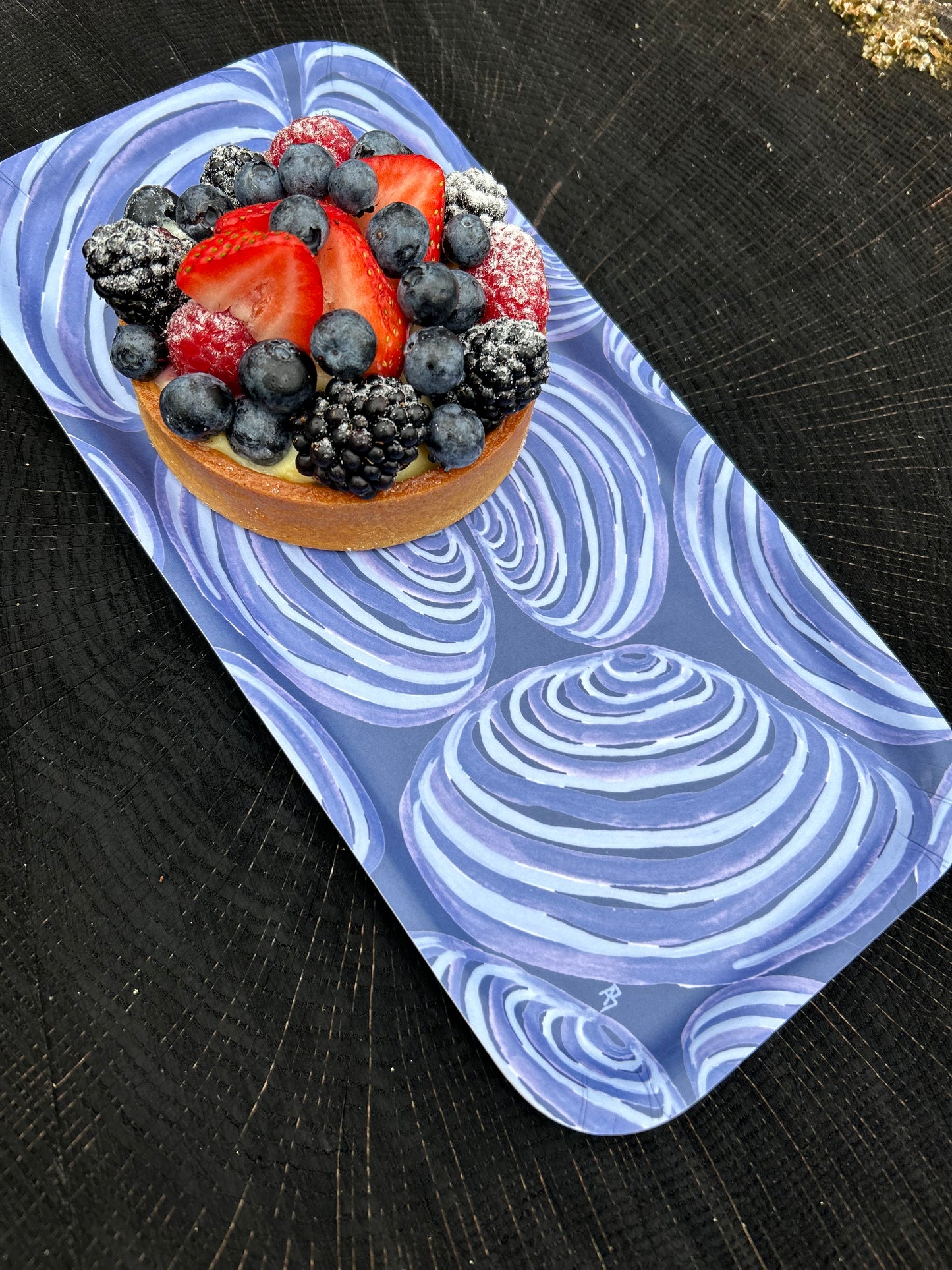 Small Tray: Clams on Blue