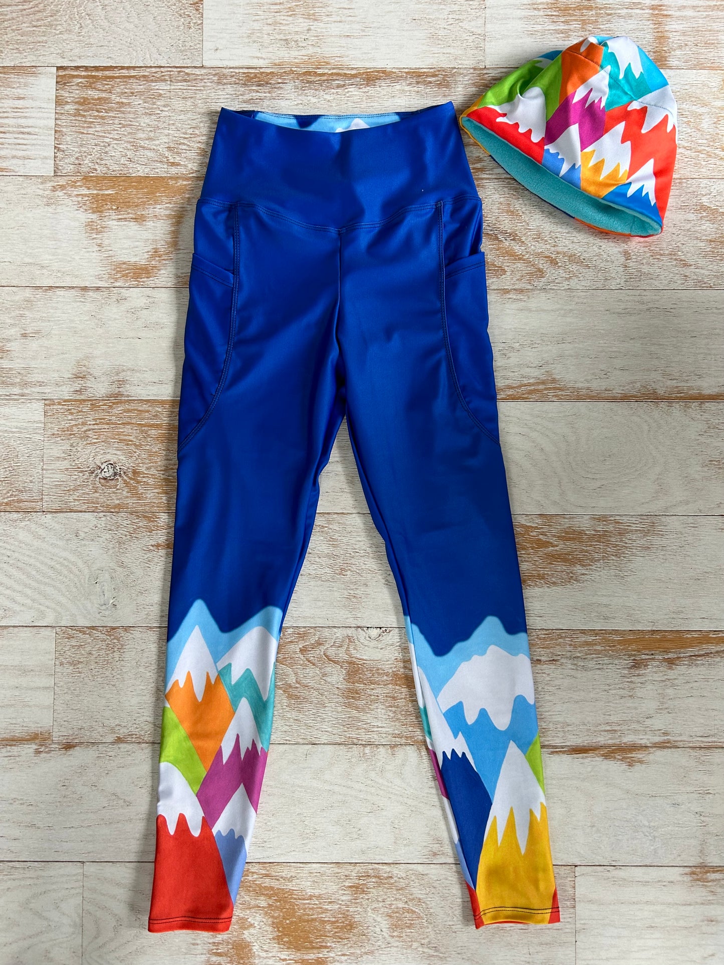 Happy Mountains Leggings with Pocket