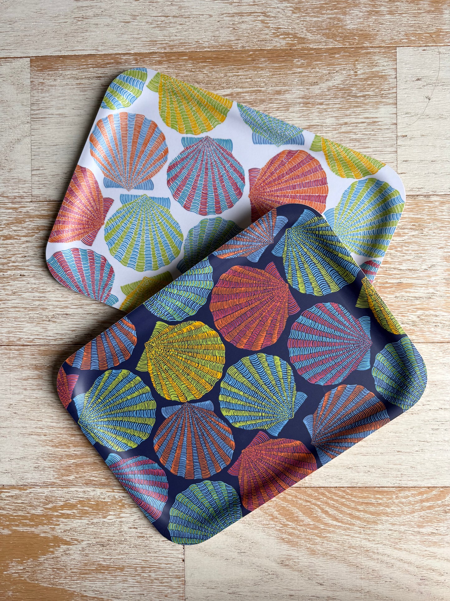Medium Tray: Scallops on Blue