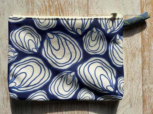 Diddy Bag: Oysters on Blue
